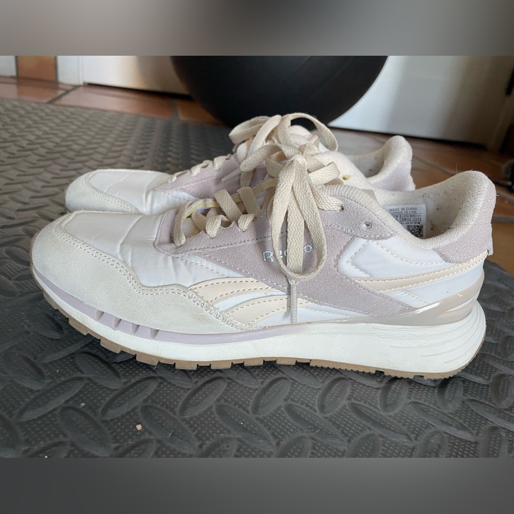 Reebok Women's White and Cream Sneakers